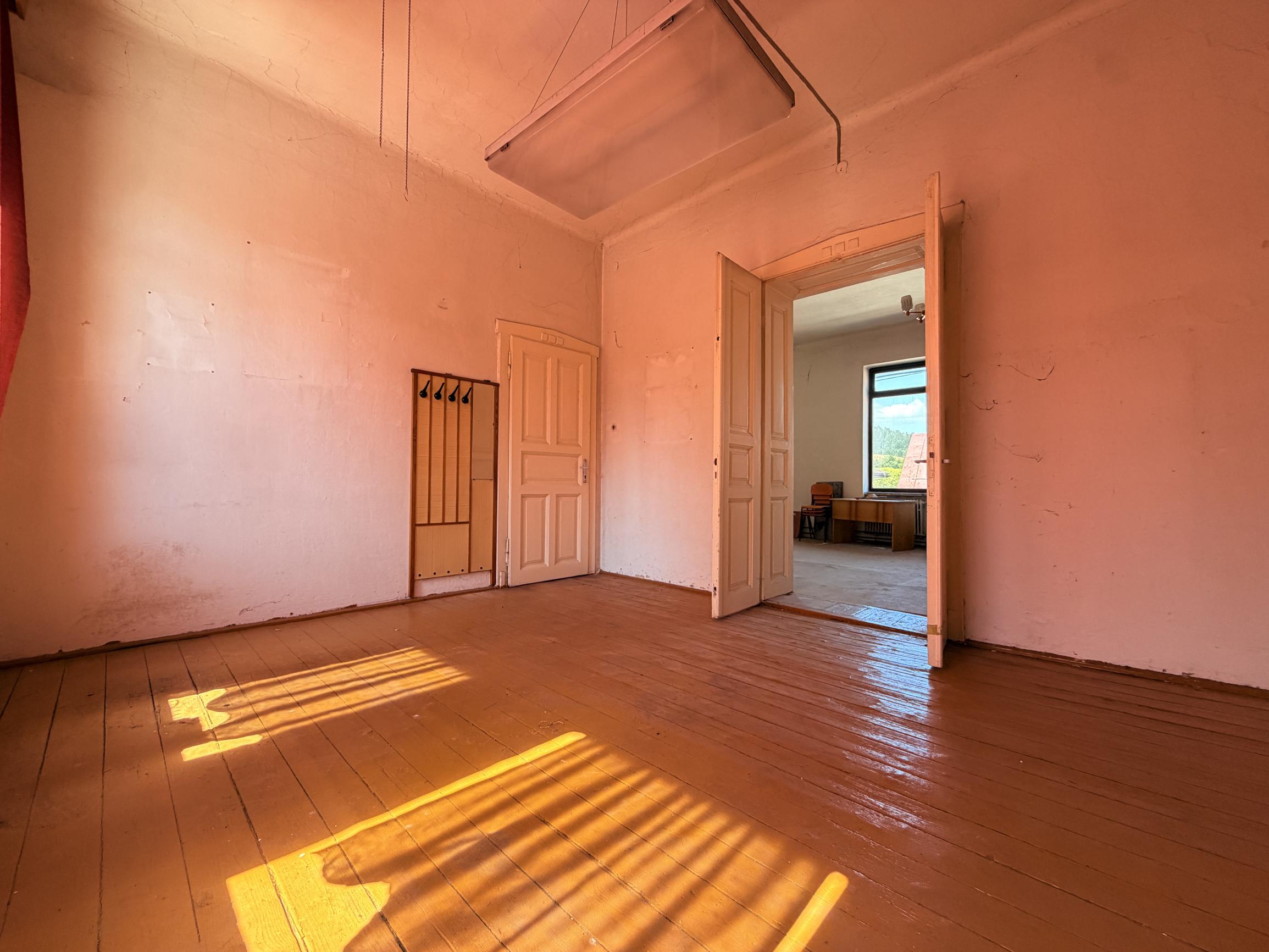 6a4365b8fcece96cff061ee2 Kancelárske priestory, 58 m² | Turzovka, stred