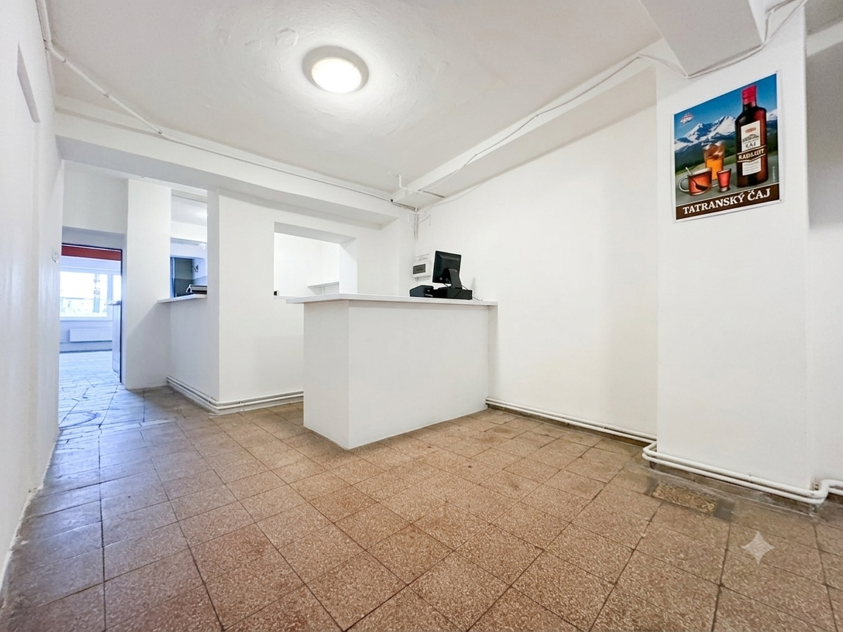 6a4367b676c1a498a10e628a Obchodný priestor, 145 m² | Turzovka, stred