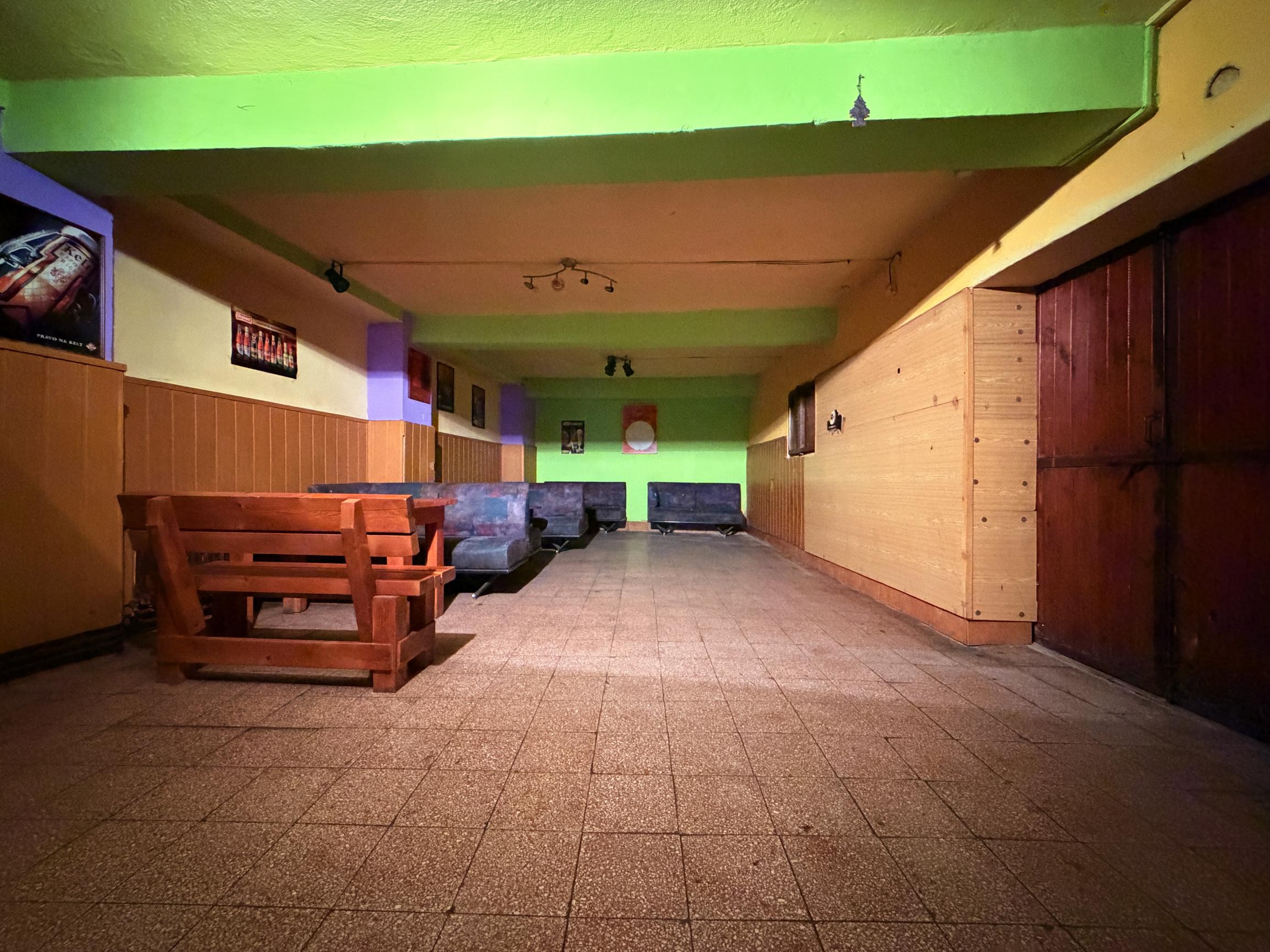 6a4367bc89366738160dde13 Obchodný priestor, 145 m² | Turzovka, stred