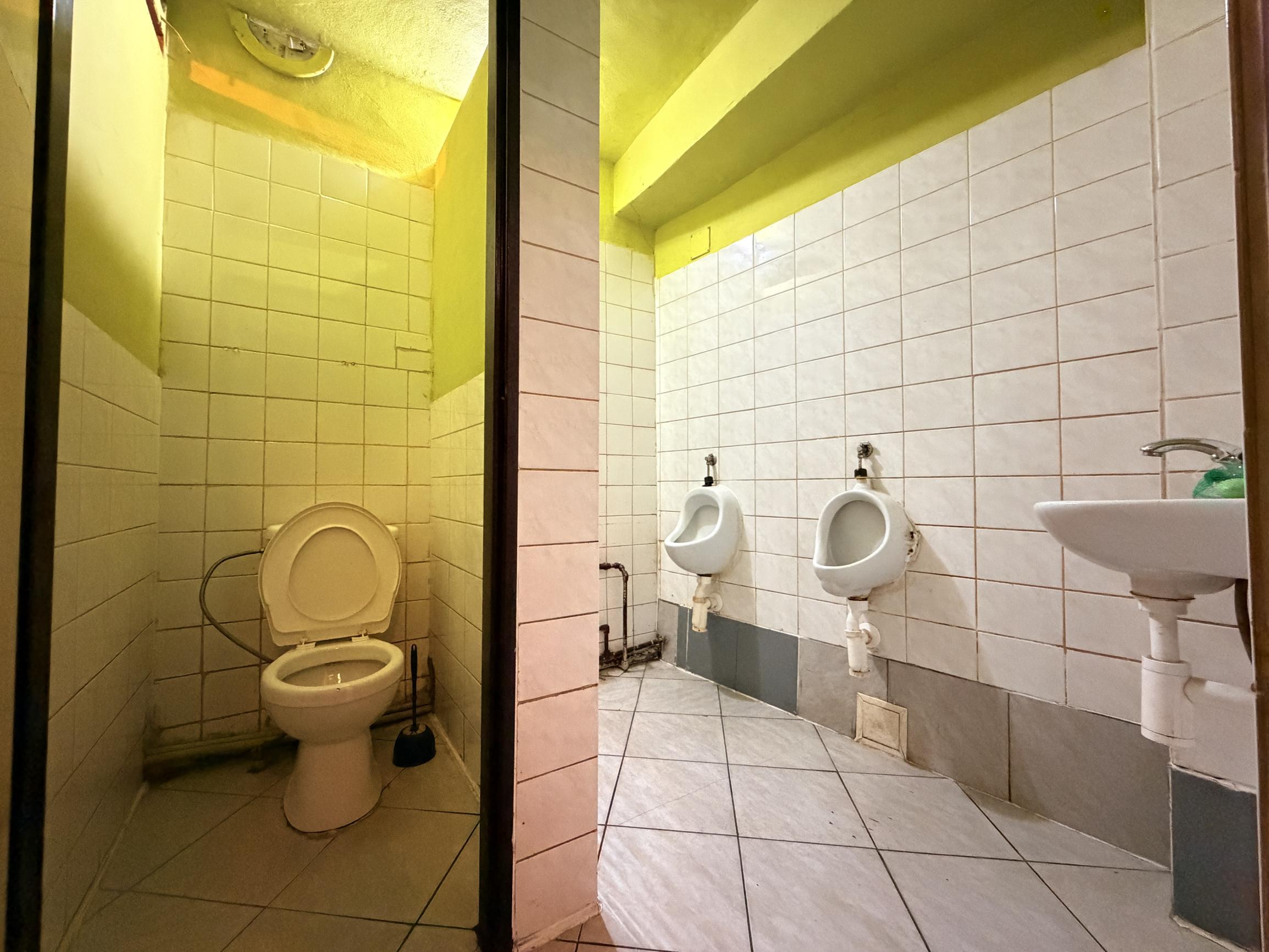 6a4367bf9019119d9e0763b7 Obchodný priestor, 145 m² | Turzovka, stred