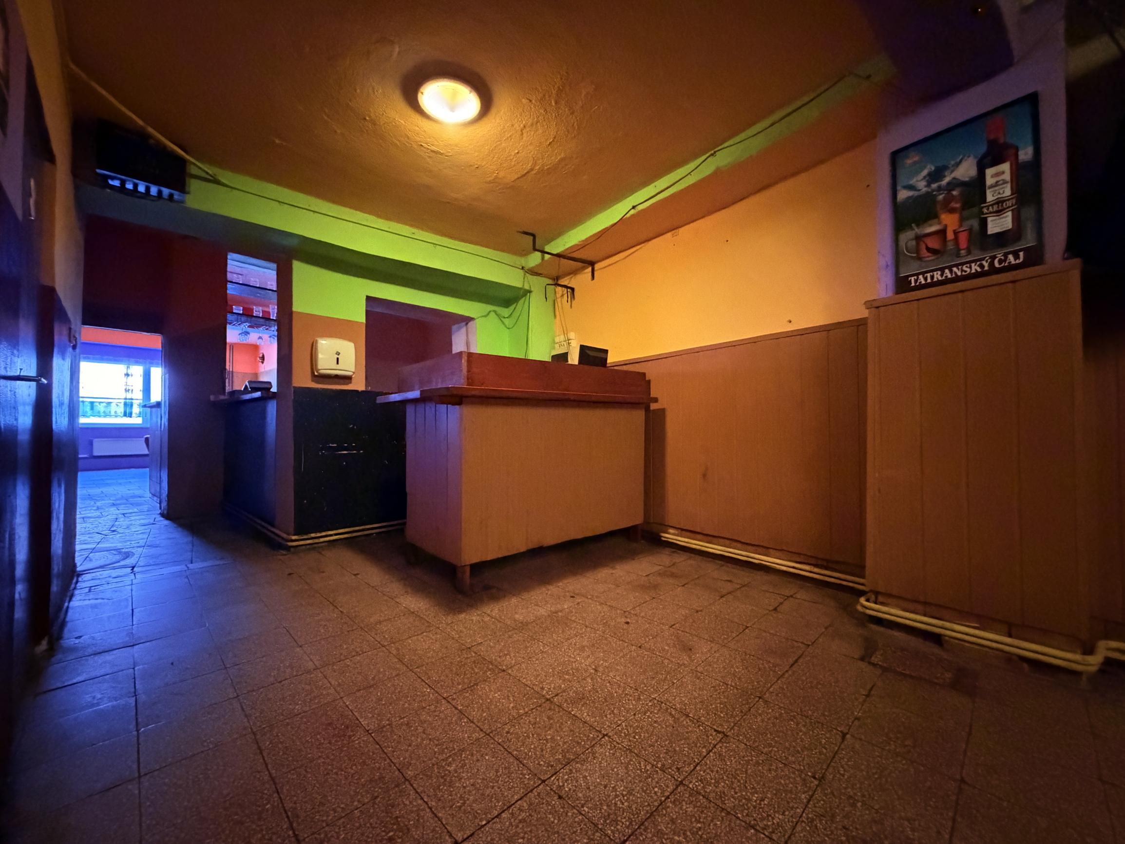 6a4367c1bde577f9f0081697 Obchodný priestor, 145 m² | Turzovka, stred