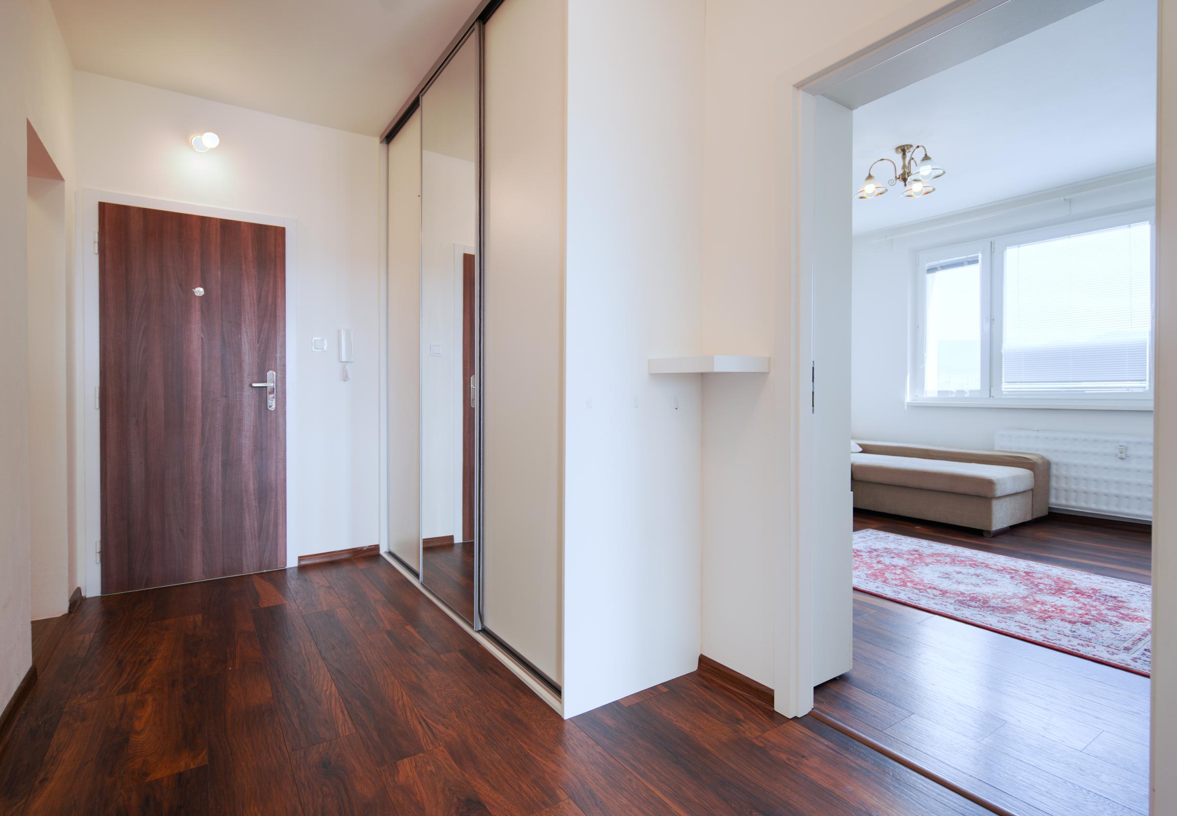 6a6e3e877aca58d887009cca 3-izbový byt s výhľadom, 9. poschodie | Solinky