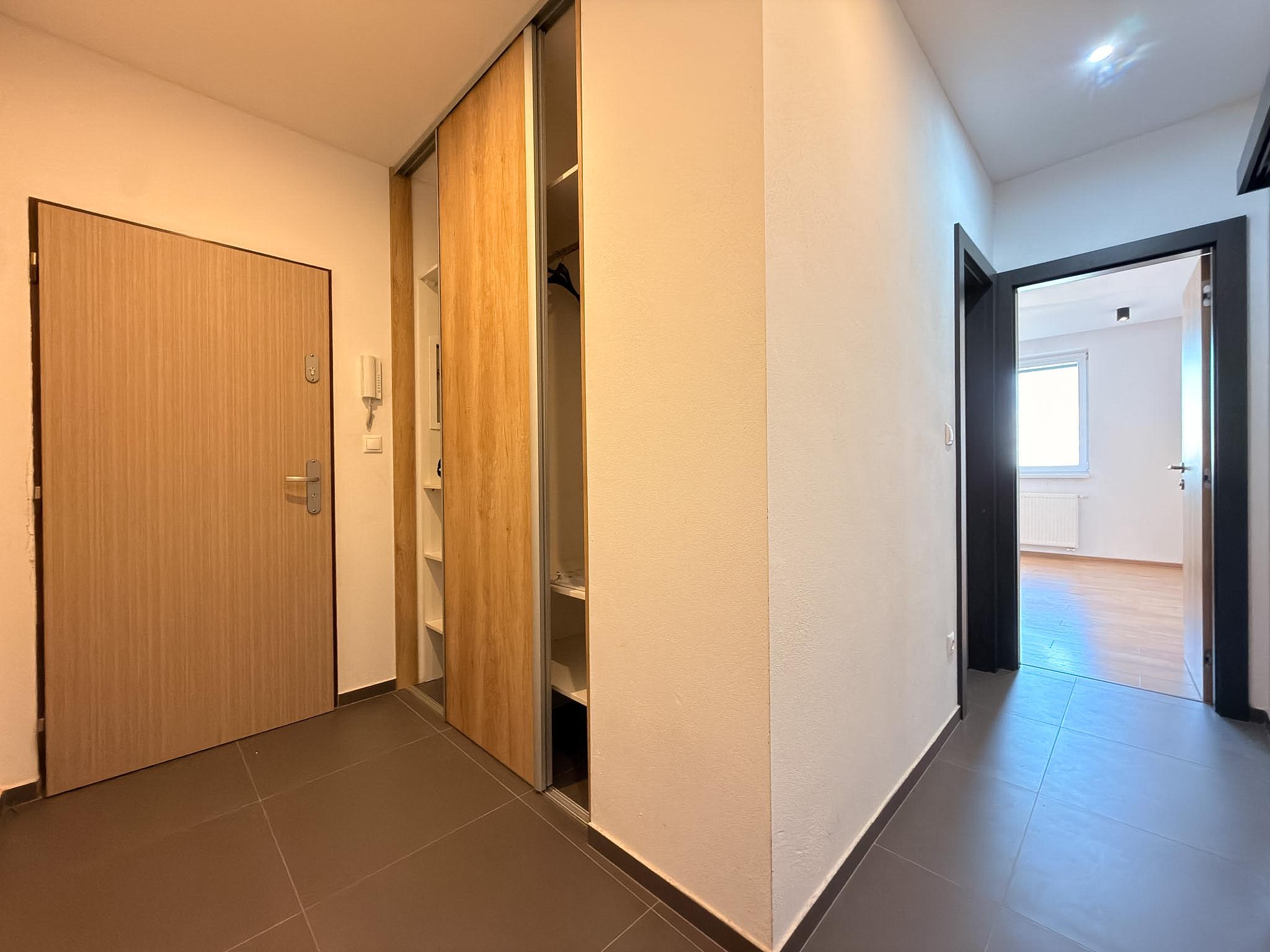 2-izbový byt s parkovaním a klimatizáciou | Bytča