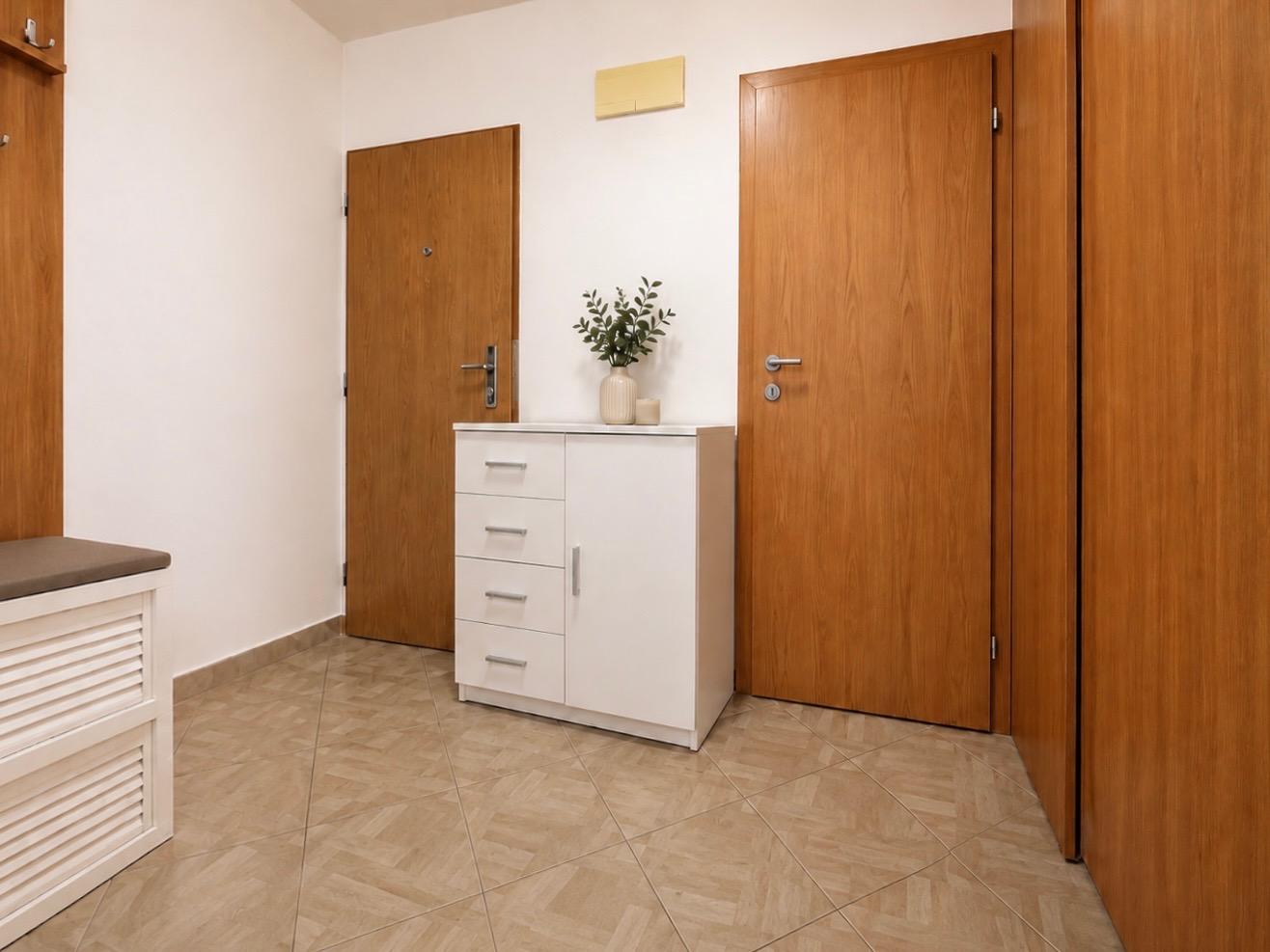 6a872d00c89a0f43b002164b 4-izbový byt v blízkosti centra