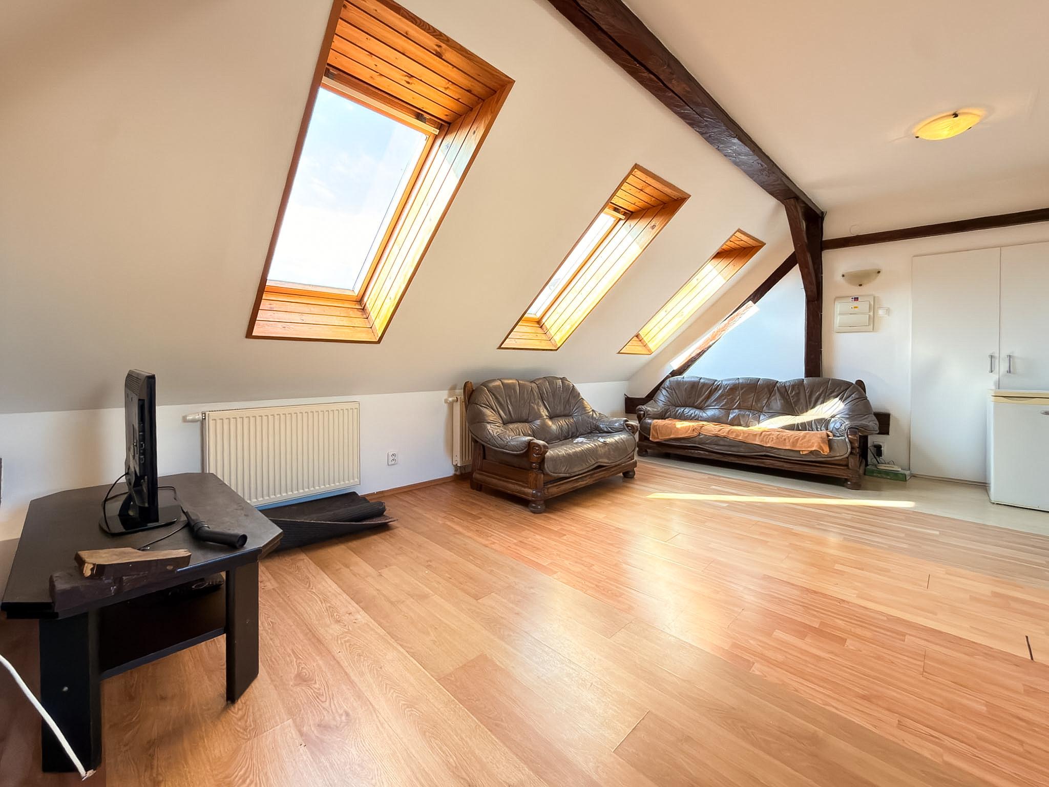 Zariadený 3-izbový podkrovný byt 80 m² | Žilina