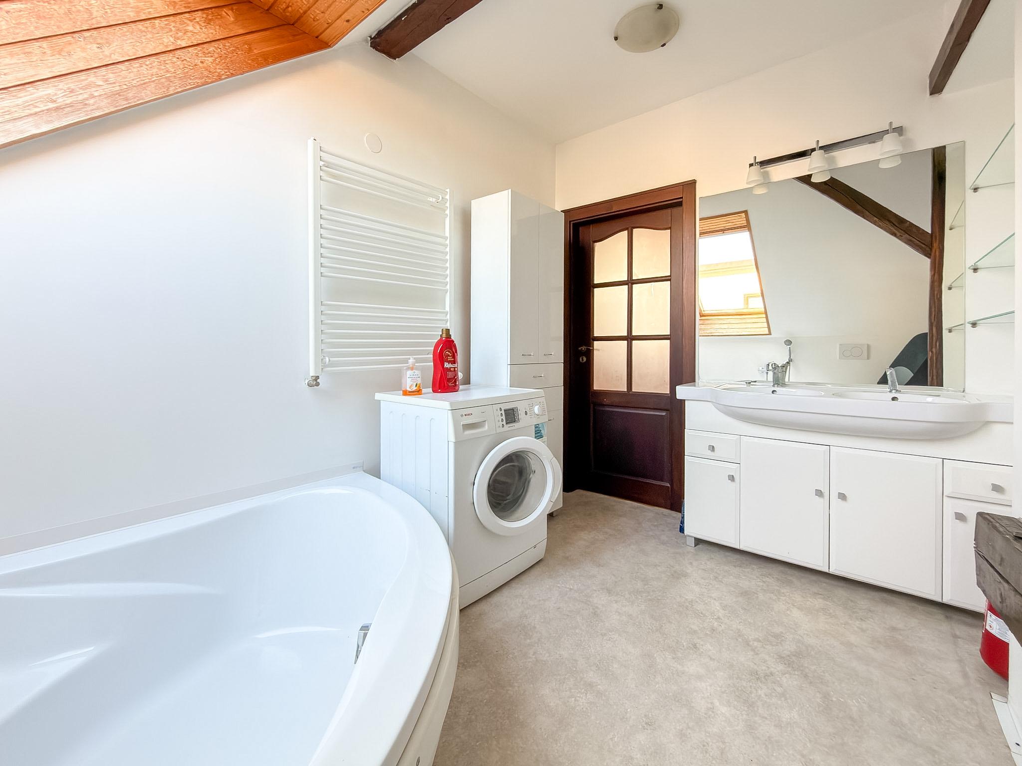 Zariadený 3-izbový podkrovný byt 80 m² | Žilina