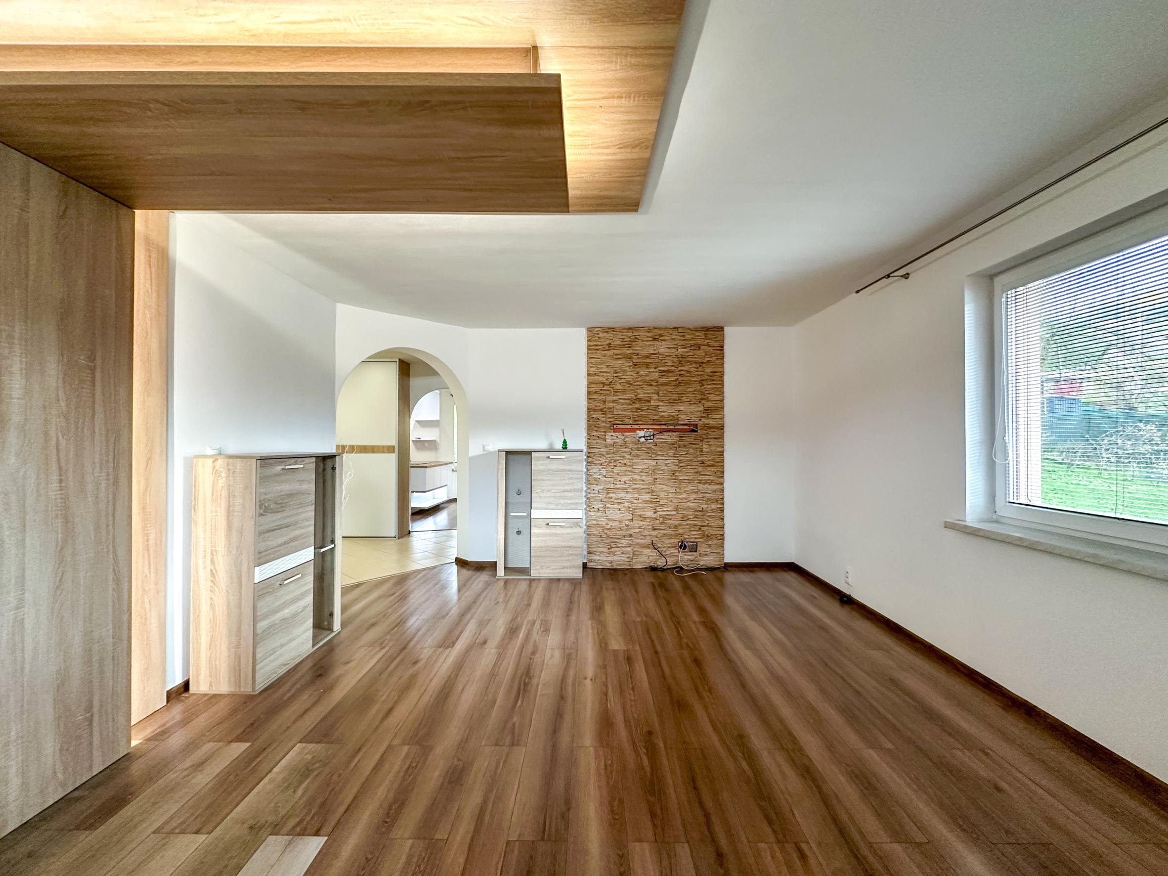 6a96ee86f804b199b3059745 Rodinný dom 240 m² s terasou a záhradou | Čierne
