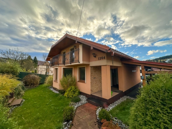 Rodinný dom 240 m² s terasou a záhradou | Čierne