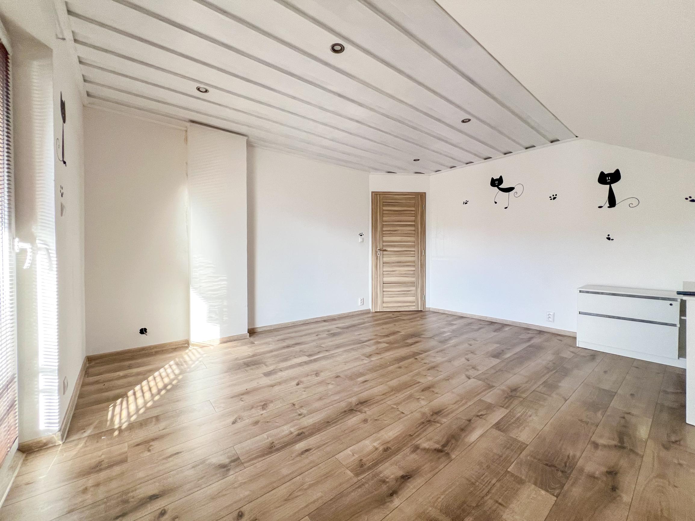 6a96eea186b522daaf0d61e5 Rodinný dom 240 m² s terasou a záhradou | Čierne