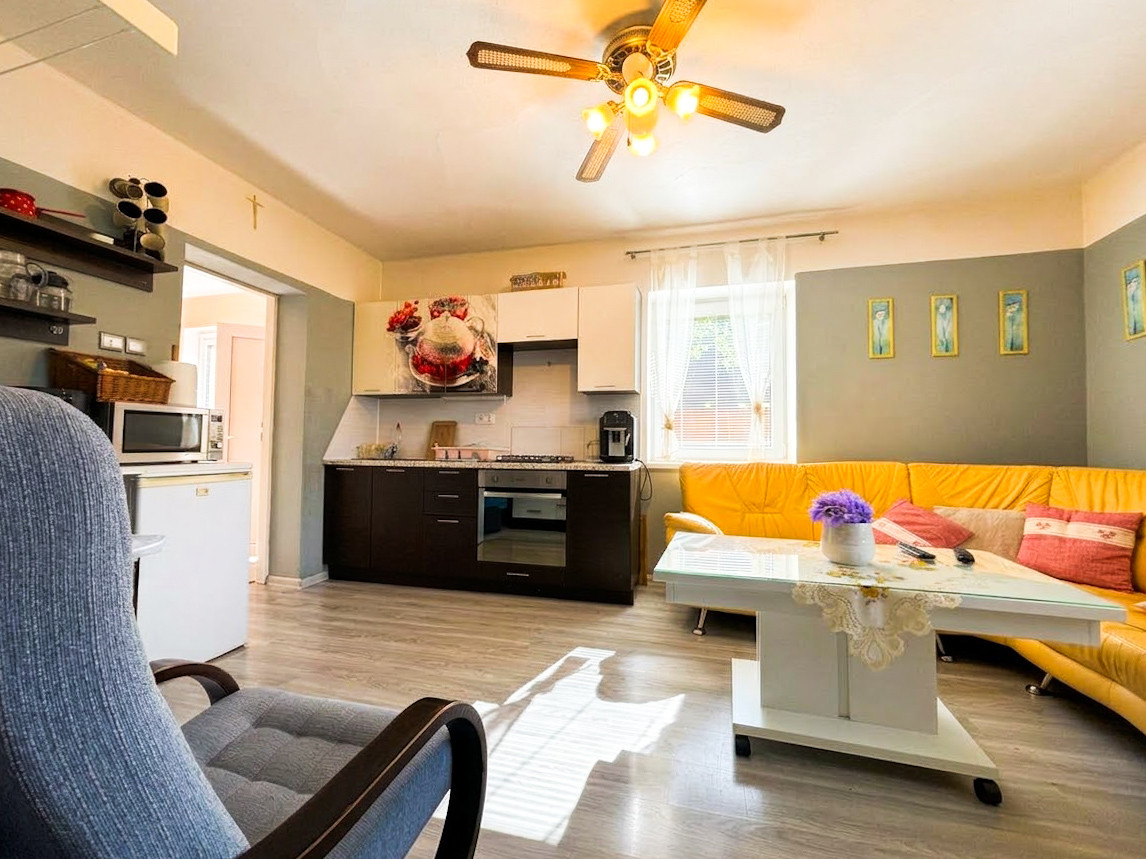 6ac2a0b665e7e16ac00fb4ff-1 Kompletne zariadená chata | Pozemok 1500 m² | Wellness
